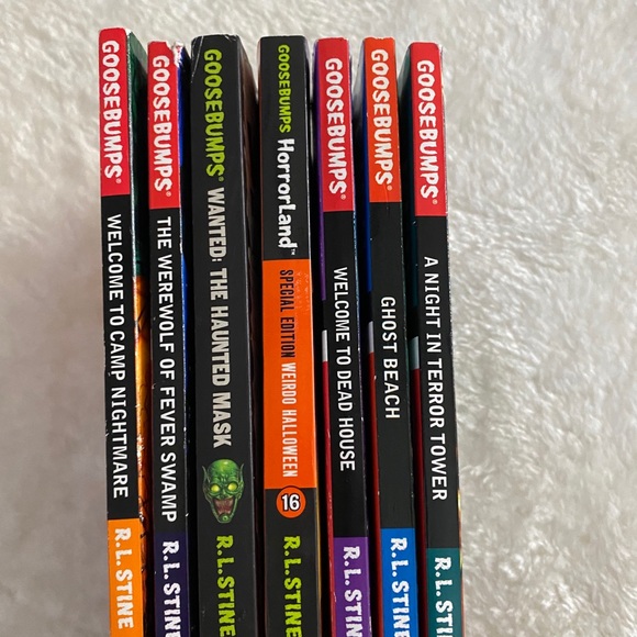 goosebumps 7 books lot - Picture 3 of 3